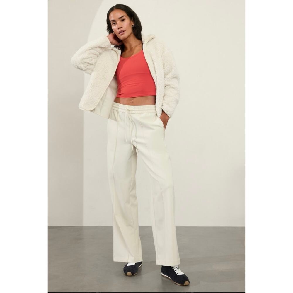NWOT Athleta Endeavor High Rise Relaxed Pant in Bone Size XL